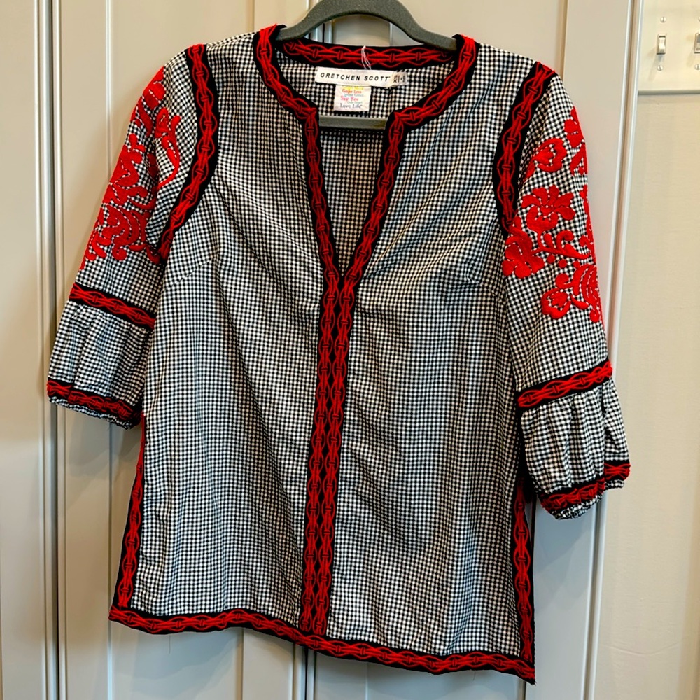Gretchen Scott blouse. Black and white with red detailing. Size XS.